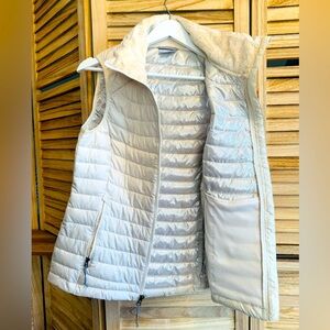 COLUMBIA Women's Puffer Omni Heat Full Zip Insulated Vest in Cream, Size Medium
